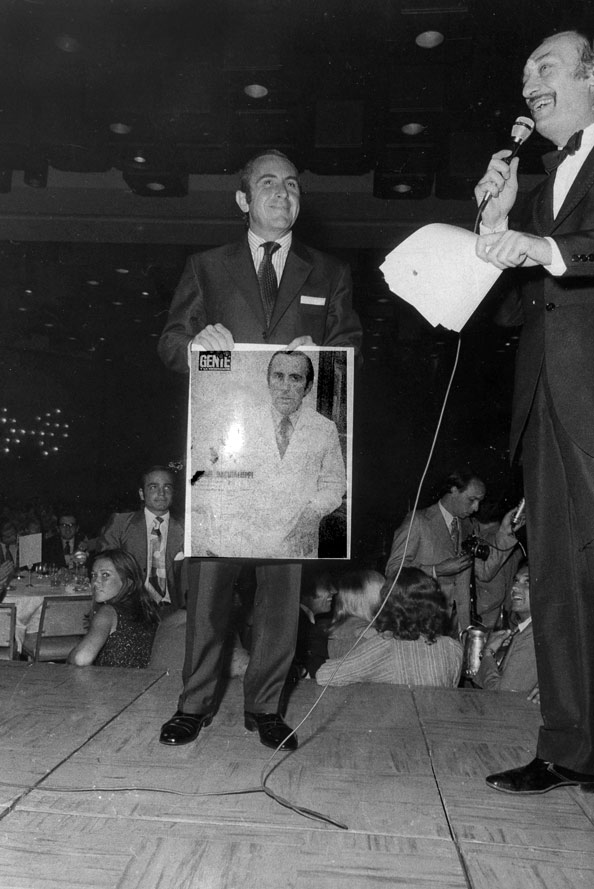 Distinguido en la tapa de la revista Gente